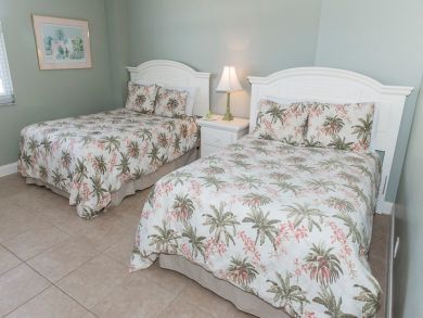 Siesta Key Beach Vacation Condo with Pool Great Amenities